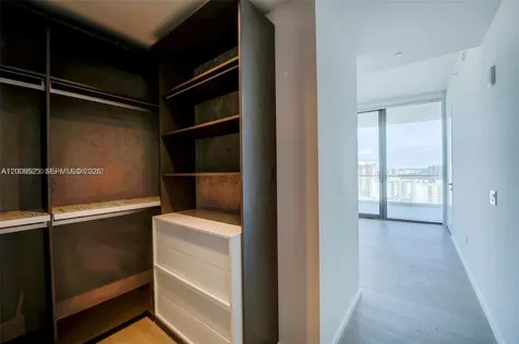 18975 Collins Avenue Sunny Isles Beach FL 33160