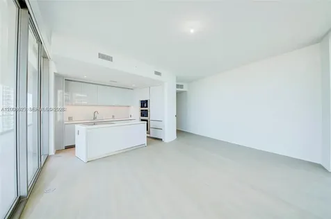18975 Collins Avenue Sunny Isles Beach FL 33160