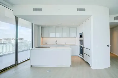 18975 Collins Avenue Sunny Isles Beach FL 33160