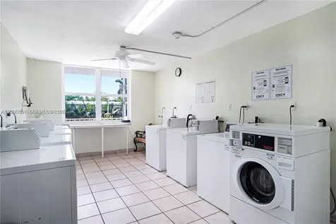 245 18th Street Miami Beach FL 33139