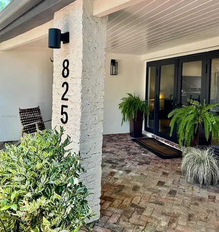 825 N Bel Air Drive Plantation FL 33317