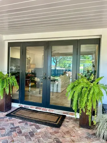 825 N Bel Air Drive Plantation FL 33317