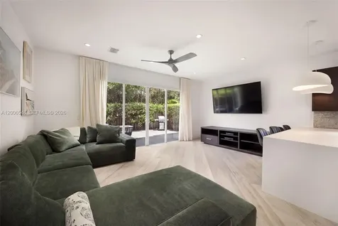 2931 SW 27th Terrace Miami FL 33133