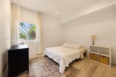 2931 SW 27th Terrace Miami FL 33133