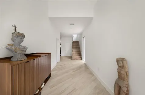 2931 SW 27th Terrace Miami FL 33133