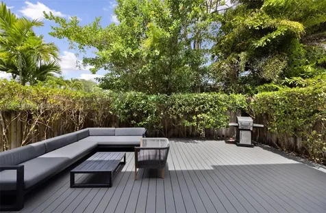 2931 SW 27th Terrace Miami FL 33133