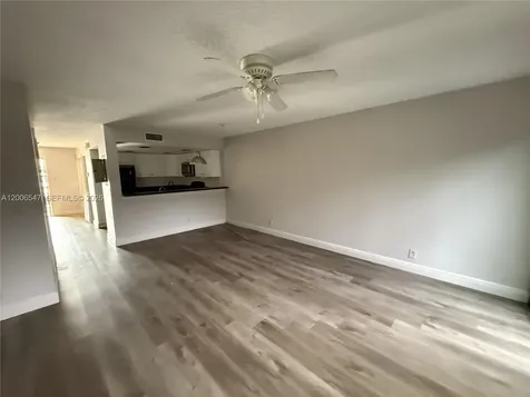 4220 SW 71st Way Davie FL 33314