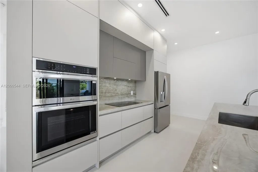 1321 NE 13th Avenue Fort Lauderdale FL 33304