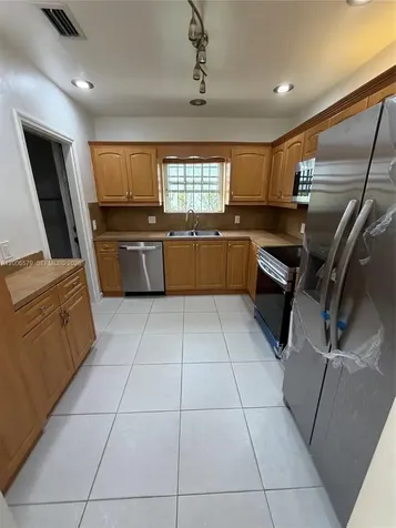 5321 NW 9th Avenue Miami FL 33127