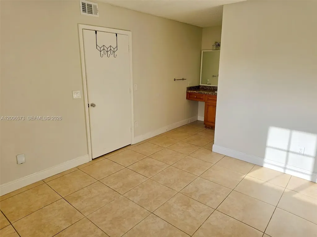 3690 N 56th Avenue Hollywood FL 33021
