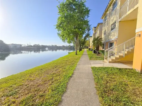 3690 N 56th Avenue Hollywood FL 33021