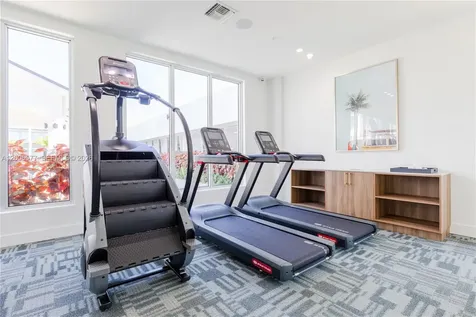 1950 W 49th Street Hialeah FL 33012