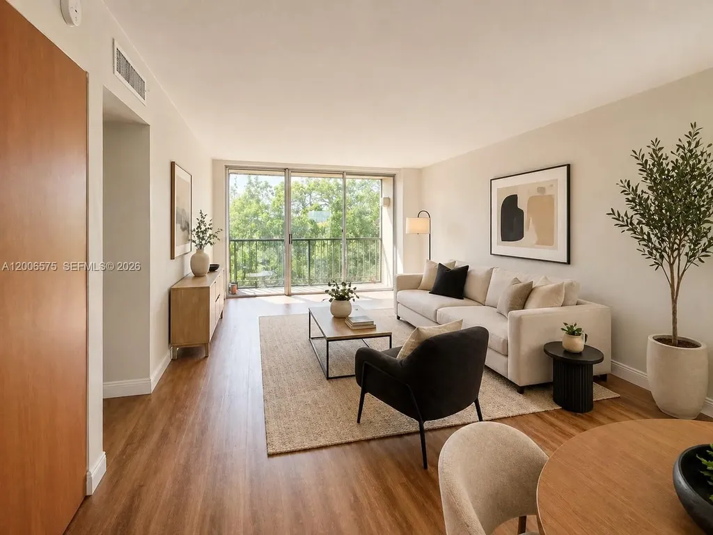 8870 Fontainebleau Boulevard Miami FL 33172