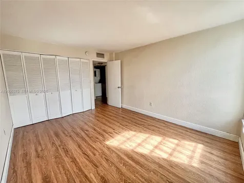 8870 Fontainebleau Boulevard Miami FL 33172