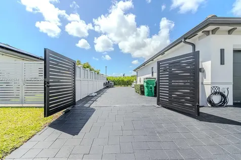 13680 SW 191st Terrace Miami FL 33177