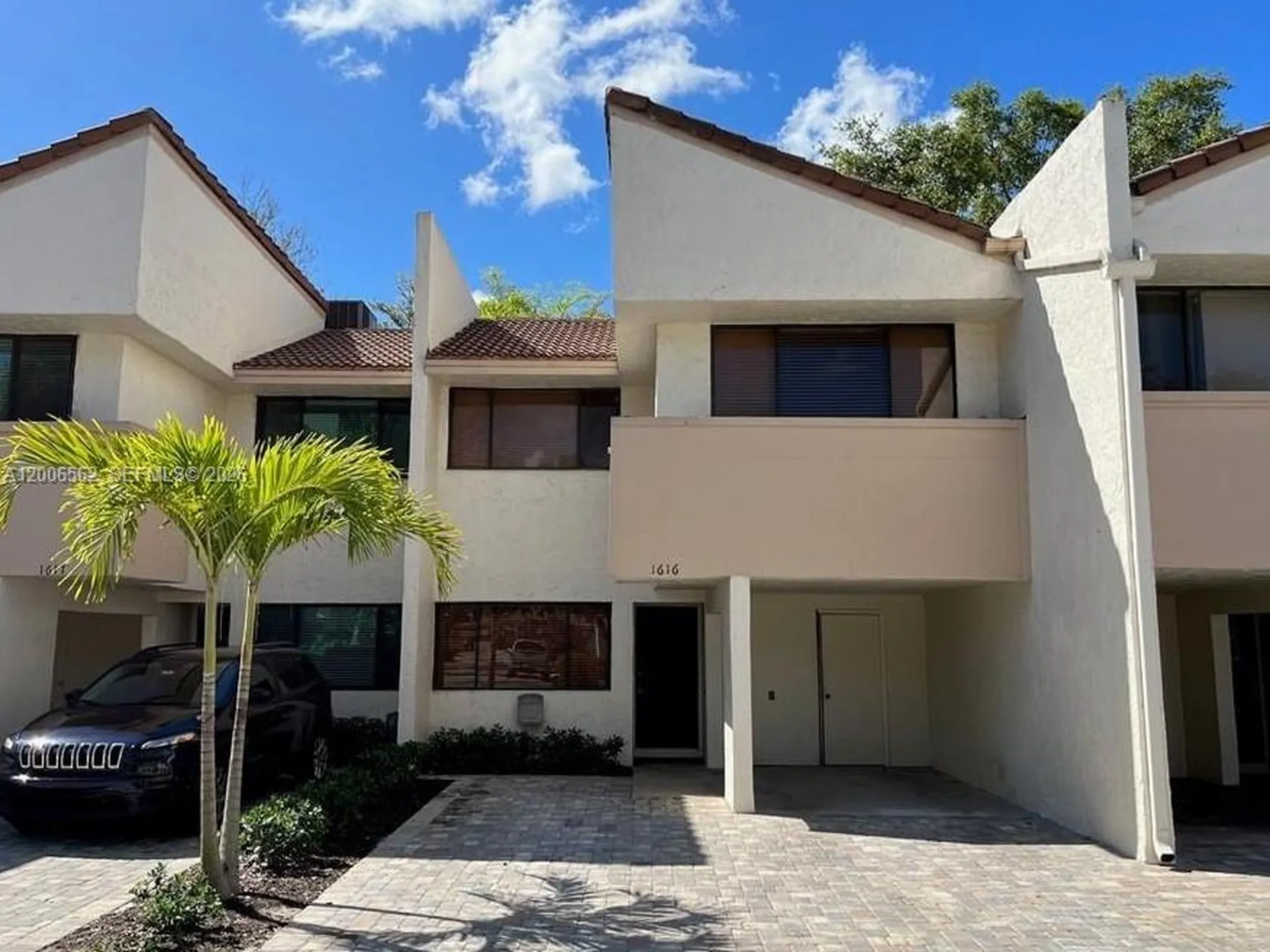 1616 Cypress Pointe Drive Coral Springs FL 33071