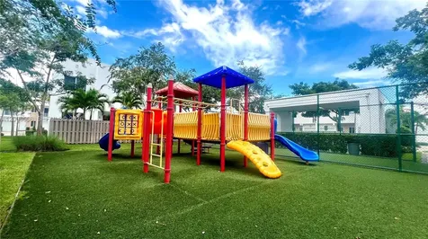 10279 NW 72nd Street Doral FL 33178