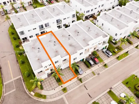 10279 NW 72nd Street Doral FL 33178