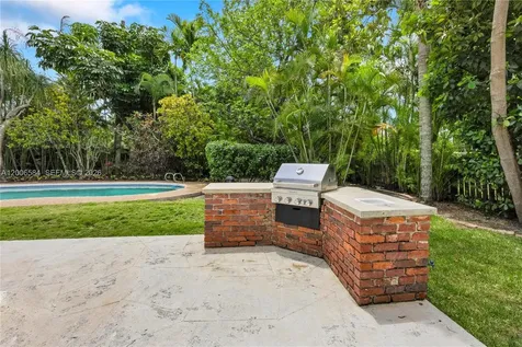 5750 SW 52nd Terrace South Miami FL 33155