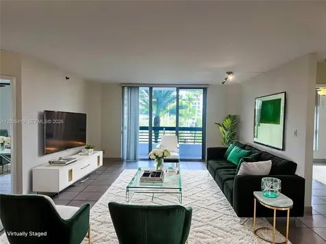 3600 Mystic Pointe Drive Aventura FL 33180