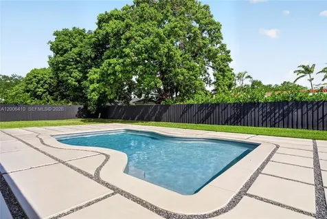 8765 SW 175th Street Palmetto Bay FL 33157