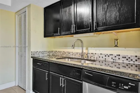7131 NW 24th Place Sunrise FL 33313