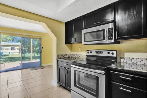 7131 NW 24th Place Sunrise FL 33313