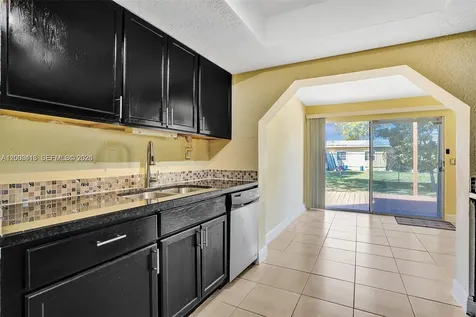 7131 NW 24th Place Sunrise FL 33313