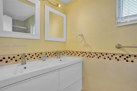 7131 NW 24th Place Sunrise FL 33313