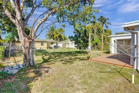 7131 NW 24th Place Sunrise FL 33313