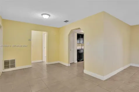 7131 NW 24th Place Sunrise FL 33313