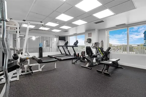 60 NW 37th Avenue Miami FL 33125