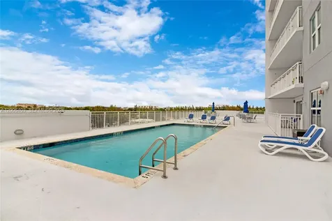 60 NW 37th Avenue Miami FL 33125