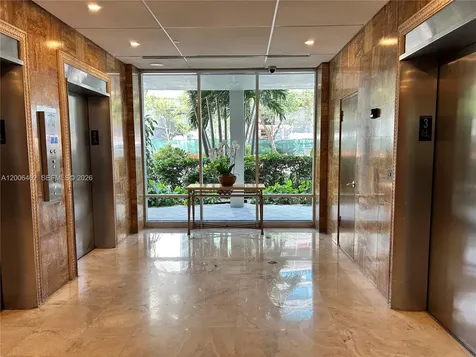 150 SE 25th Road Miami FL 33129
