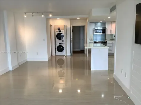 150 SE 25th Road Miami FL 33129
