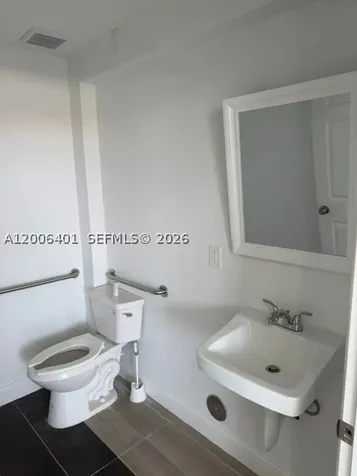 1020 NW 2nd Avenue Hallandale Beach FL 33009