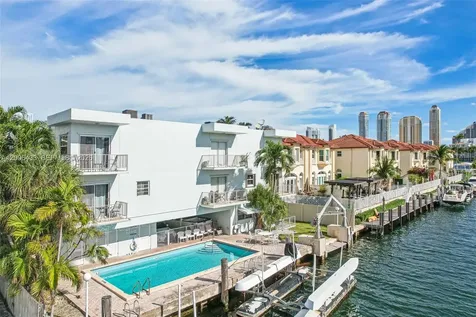 3862 NE 171st Street North Miami Beach FL 33160