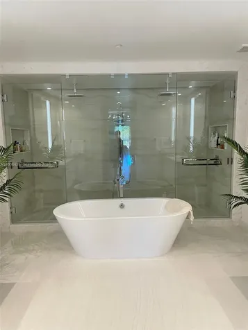 220 SE Mizner Boulevard Boca Raton FL 33432