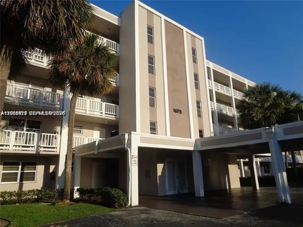 1075 Riverside Drive Coral Springs FL 33071