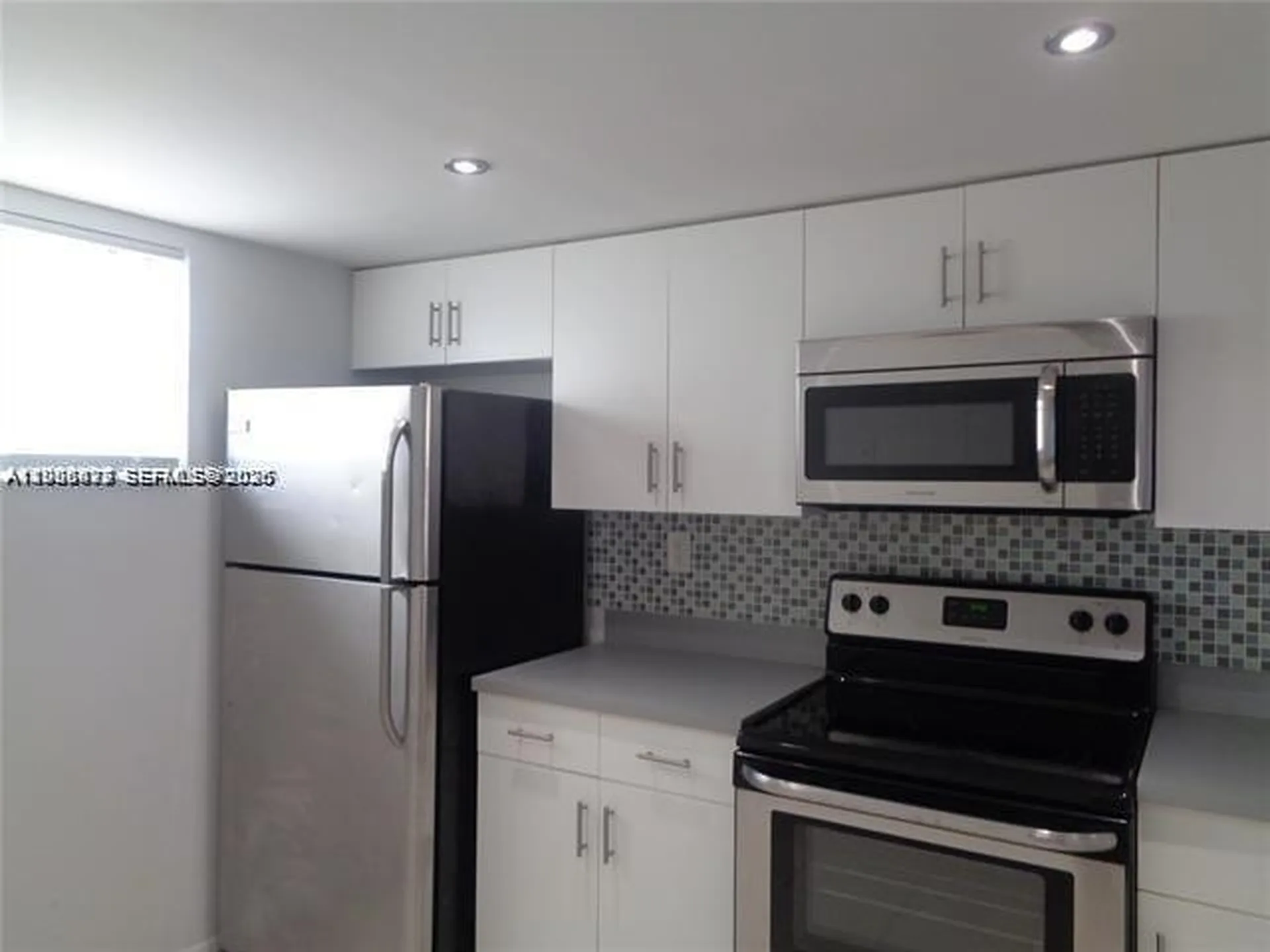 1075 Riverside Drive Coral Springs FL 33071