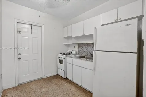 2100 NW 24th Street Miami FL 33142