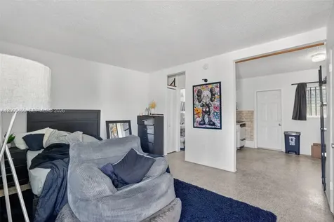 2100 NW 24th Street Miami FL 33142