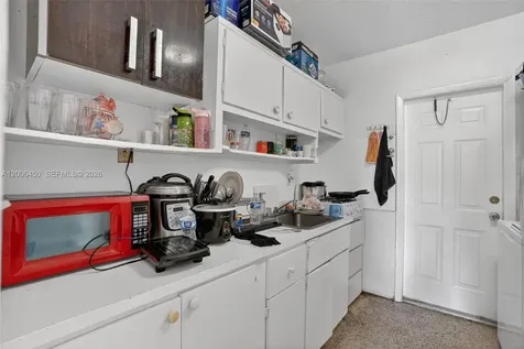 2100 NW 24th Street Miami FL 33142