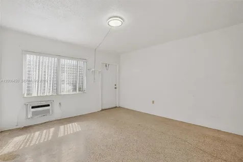 2100 NW 24th Street Miami FL 33142