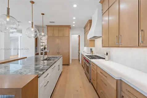 19020 Point Drive Tequesta FL 33469