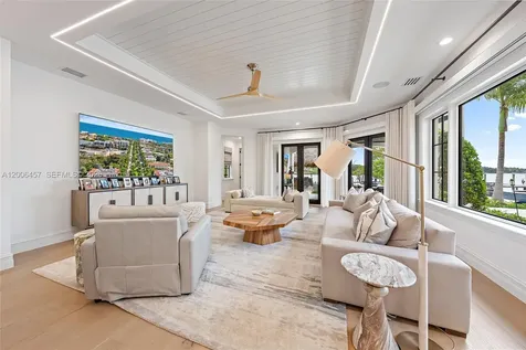 19020 Point Drive Tequesta FL 33469