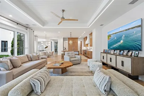 19020 Point Drive Tequesta FL 33469