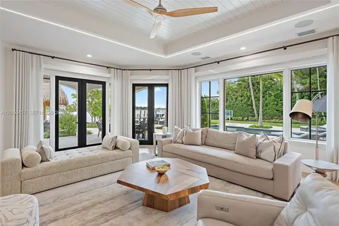 19020 Point Drive Tequesta FL 33469