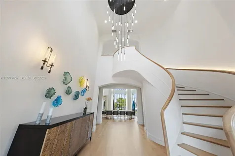 19020 Point Drive Tequesta FL 33469