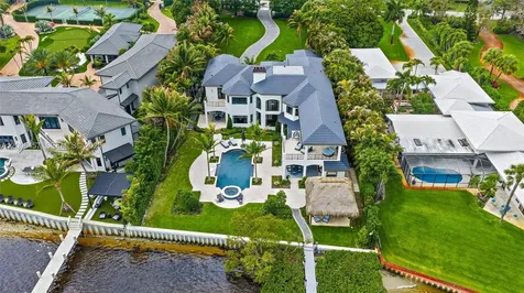 19020 Point Drive Tequesta FL 33469
